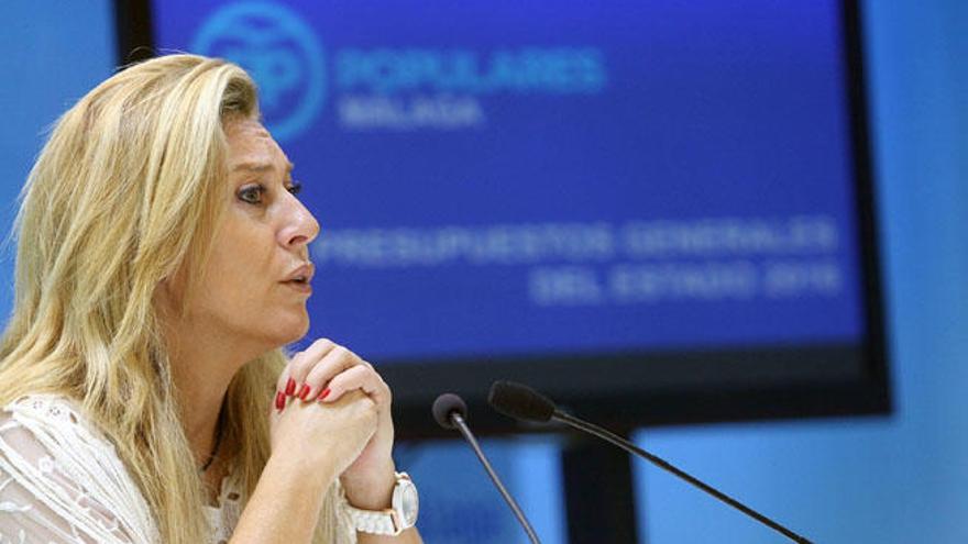 La diputada del PP Carolina España presentó las cuentas para la provincia.