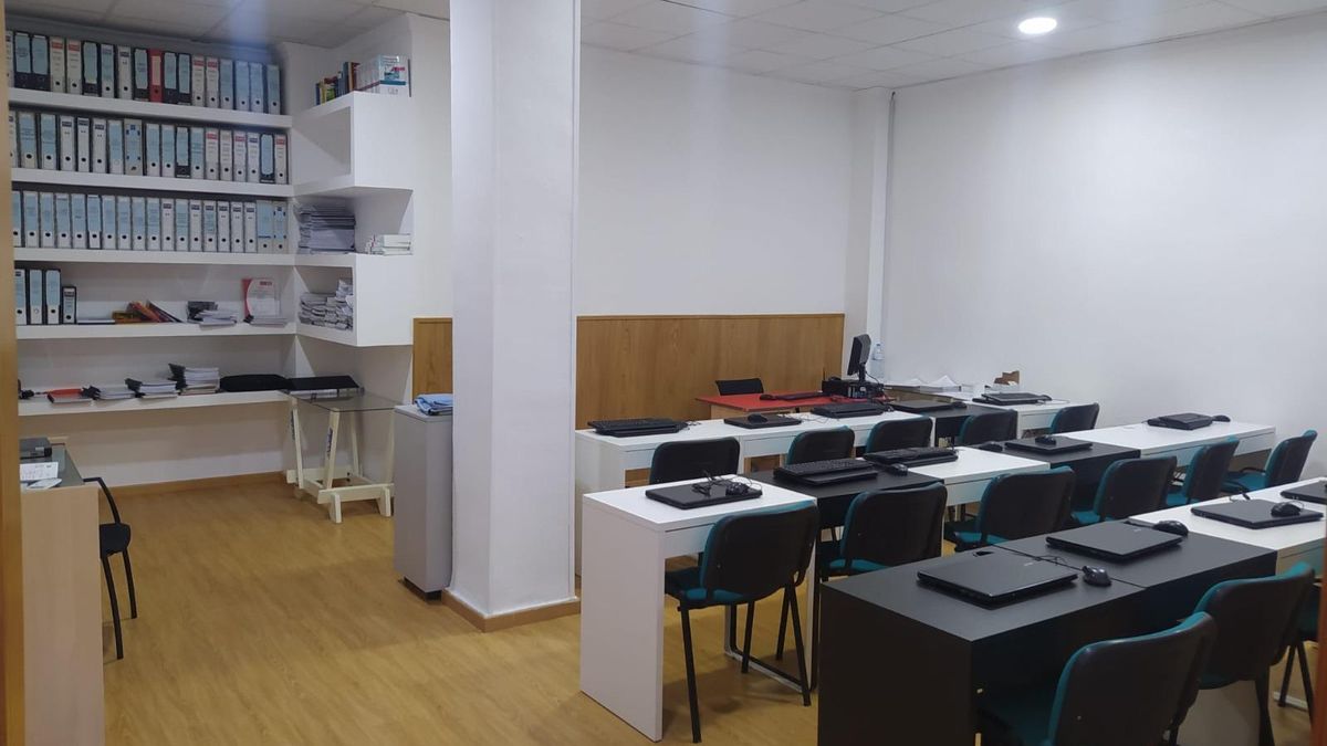El centro ha restaurado el aulario, con el objetivo de conseguir la máxima satisfacción de sus alumnos
