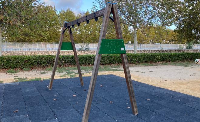Los parques de Xàbia: abandono, deterioro y riesgo para los niños (imágenes)