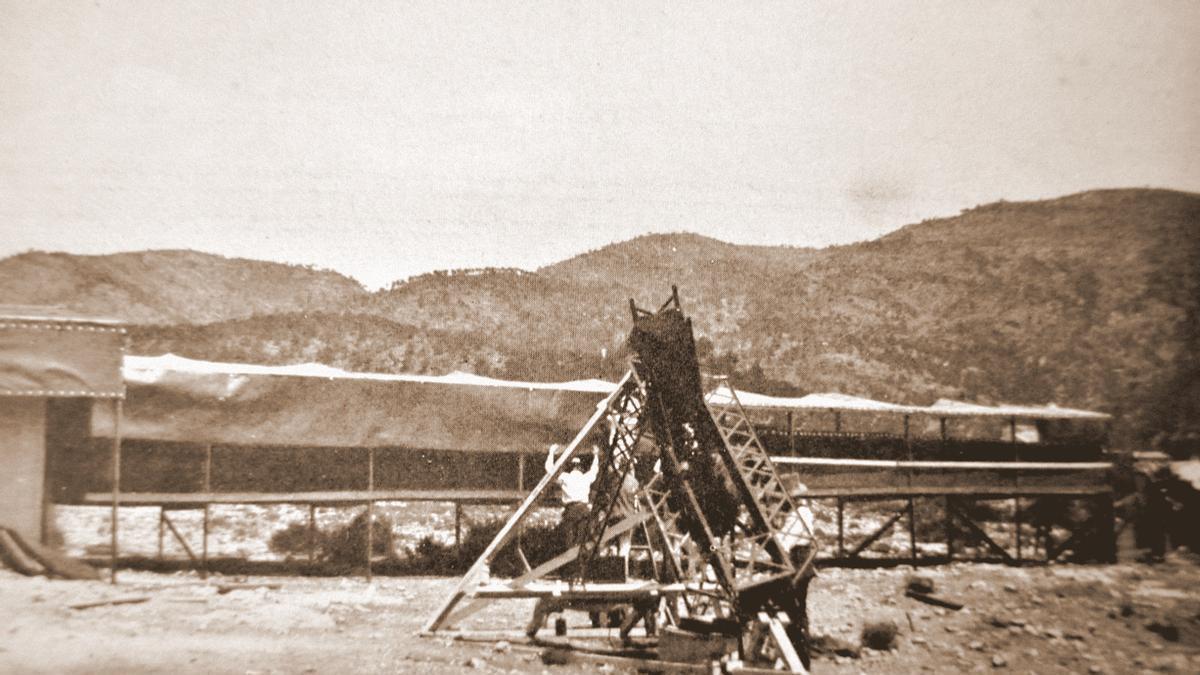 La revista ilustrada Blanco y Negro, publicó el acontecimiento en su anuario de 1905. J.A.P. fotografió el observatorio en la Cartuja para la edición.