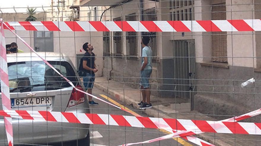 La Policía precinta 10 pisos en Dénia y 2 familias se quedan en la calle