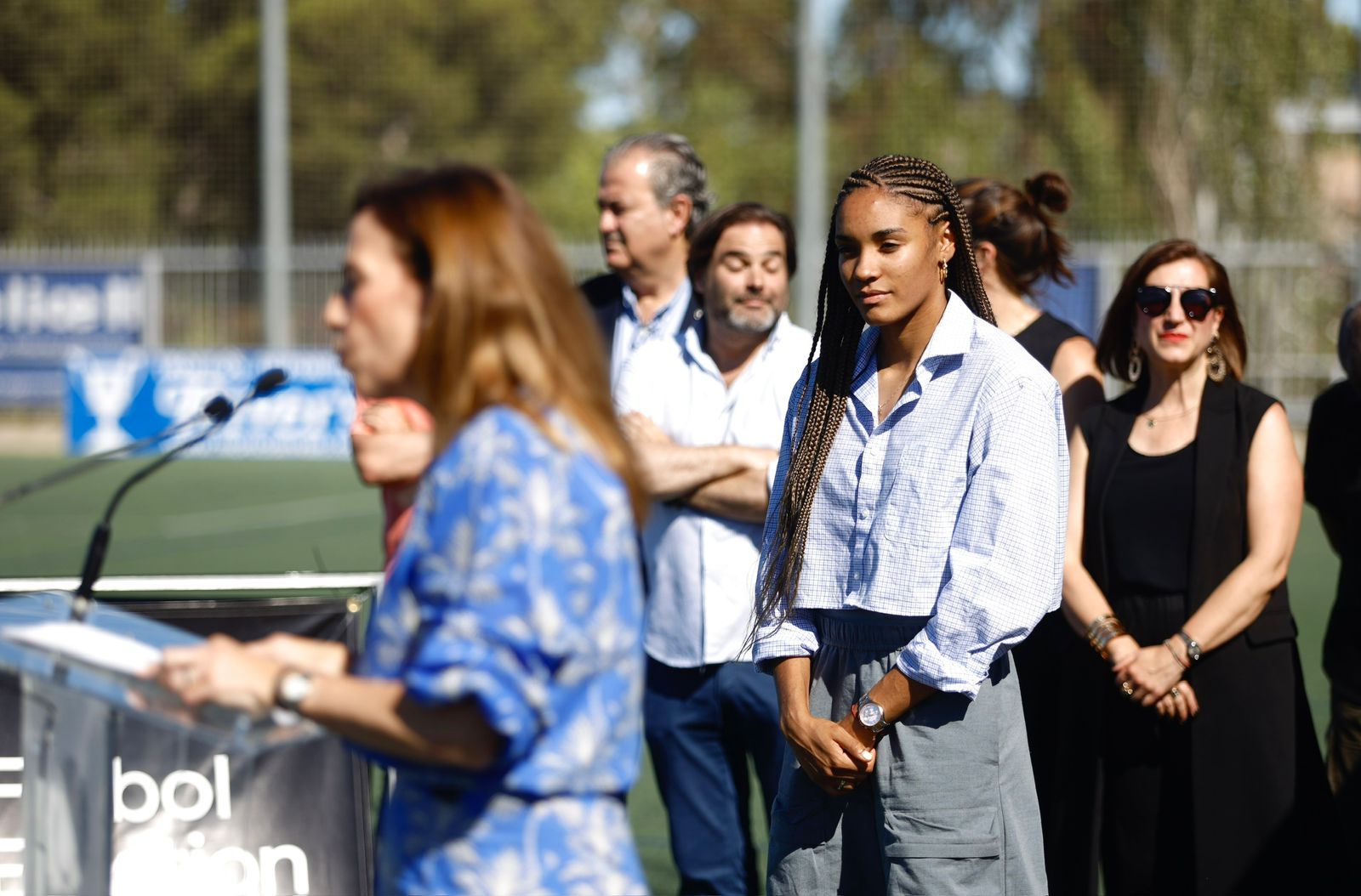 En imágenes | Salma Paralluelo ya da nombre al campo de fútbol de San José