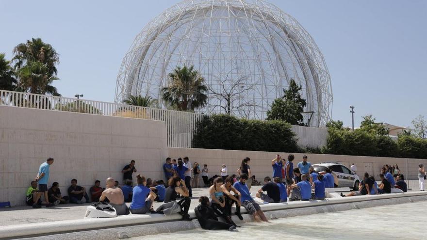 Una evacuación ordenada y una extinción rápida dejaron el incendio en un mal menor