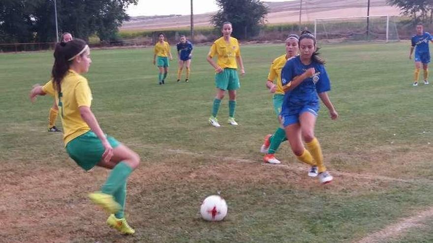 El Amigos del Duero Caja Rural progresa y arrolla al León FF en amistoso (6-0)