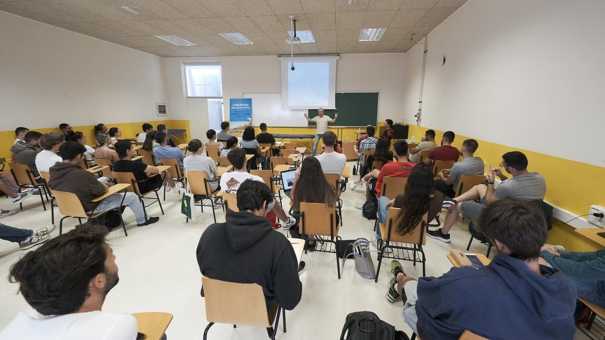 ‘Canarias, 1500 Km De Costa’ Introduce La Prevención De Ahogamientos En Las Dos Universidades Canarias