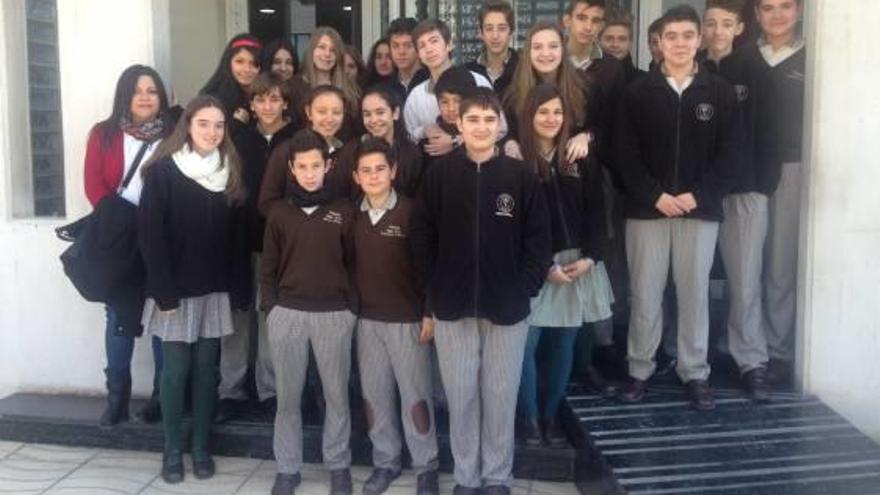 Los alumnos de 2.º de la ESO del colegio Marni visitan las instalaciones de Levante-EMV