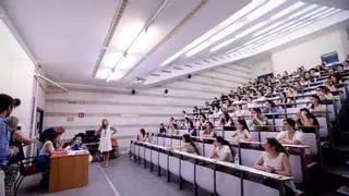 Comienzan las oposiciones a docente en Córdoba: "Es muy duro y cansado"
