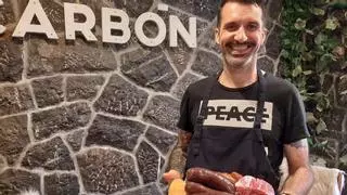 Así es el cocido que se elabora con un tipo de morcilla única en el mundo (lleva sebo y sangre de vacuno) que arrasa en un pueblo de Asturias