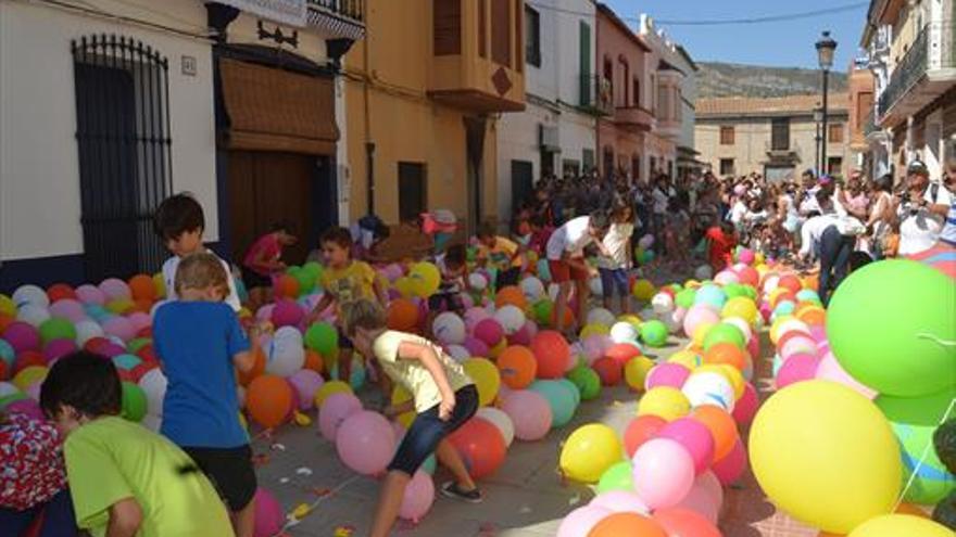 Ruta en bici, encierro infantil y ‘globotà’ para los niños de Orpesa