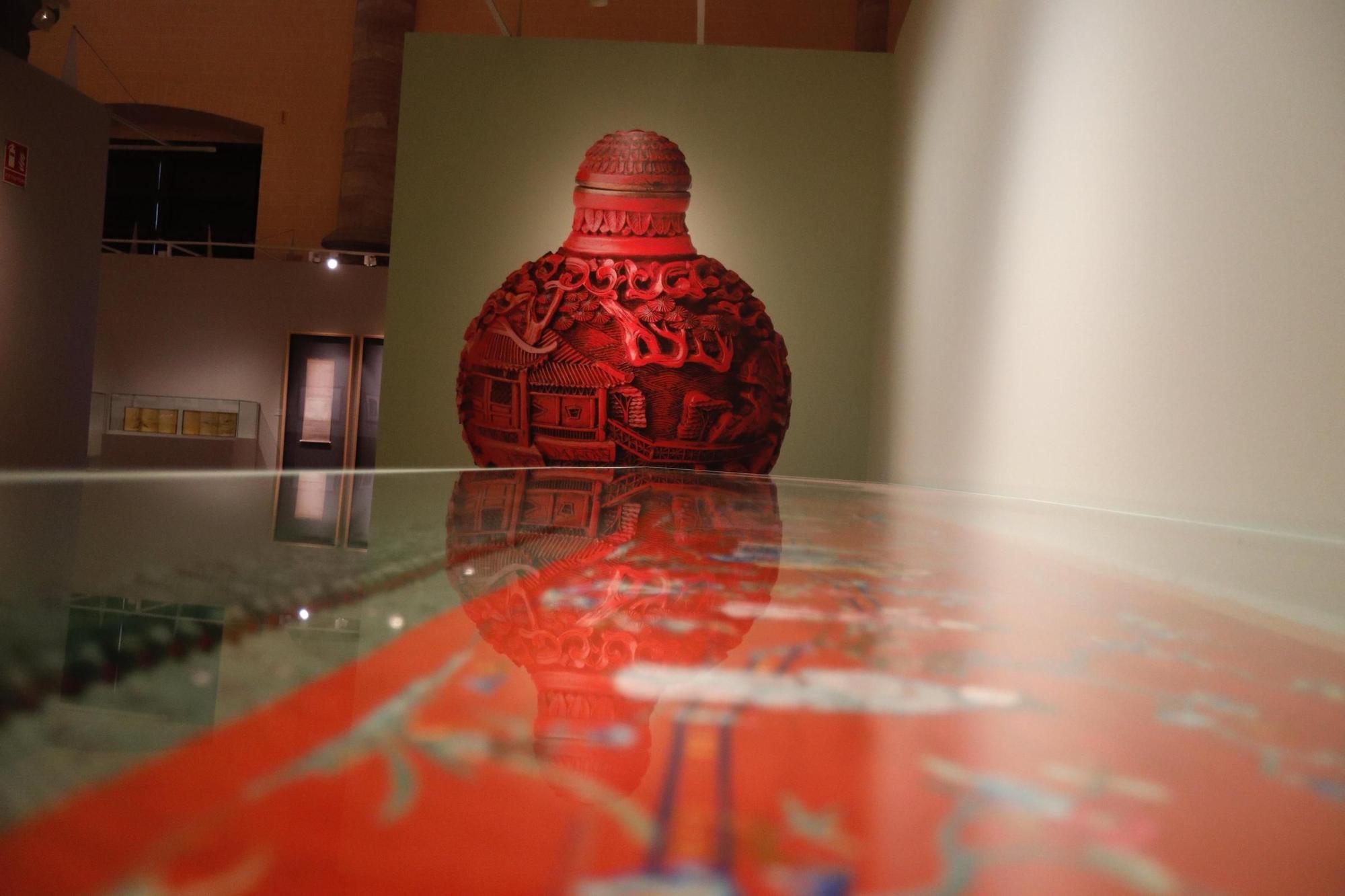 En imágenes | La Lonja expone los tesoros asiáticos del Museo de Zaragoza