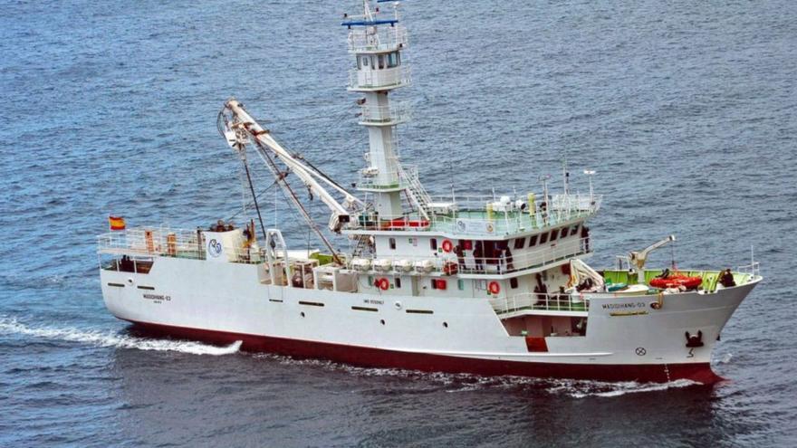 El buque de formación pesquera «Madidihang-03», que construyó Gondán para Indonesia.
