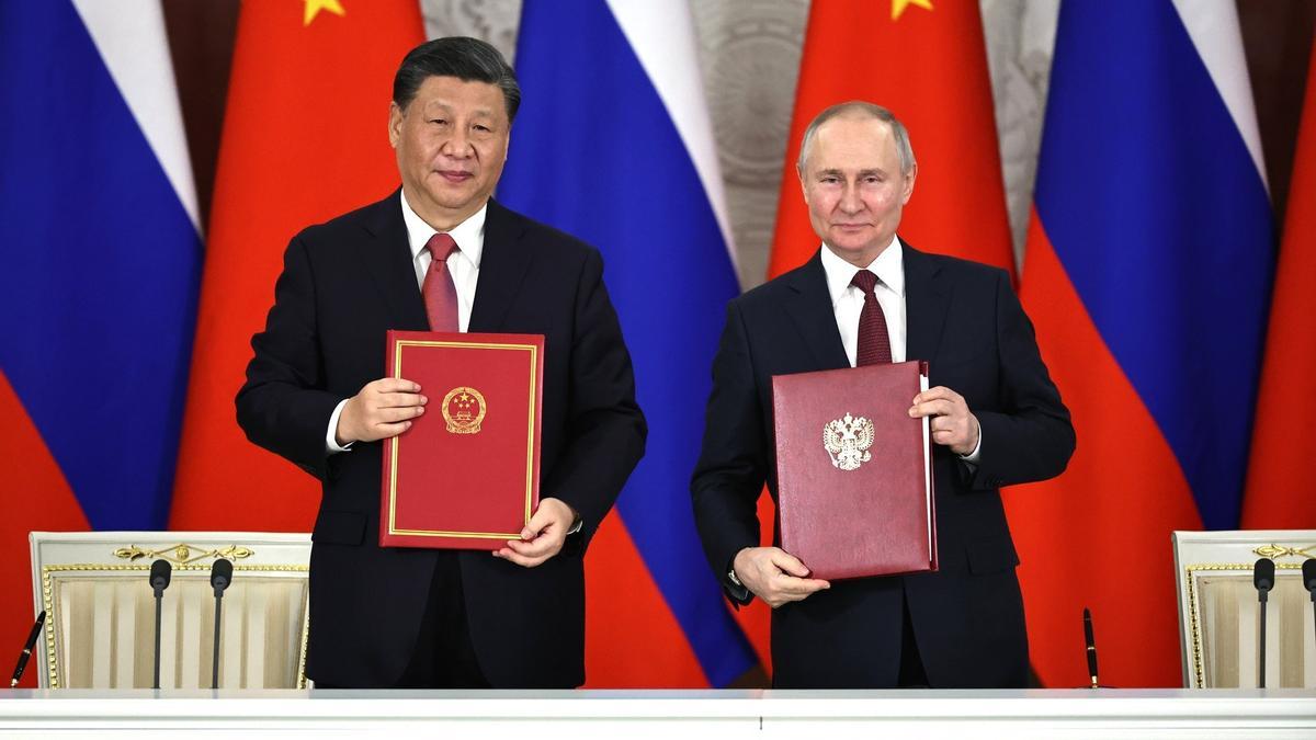 El presidente chino, Xi Jinping, y el ruso, Vladímir Putin, durante el encuentro que mantuvieron el pasado 21 de marzo en Moscú.