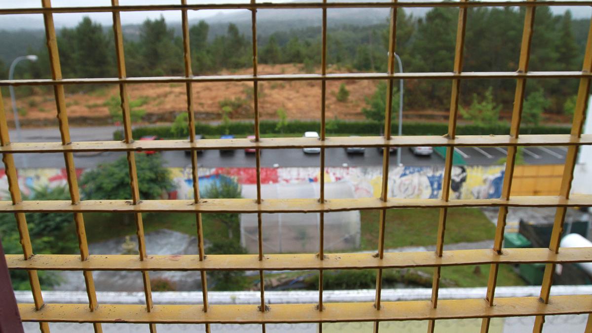 Vista del exterior desde un módulo del centro penitenciario de Pereiro.