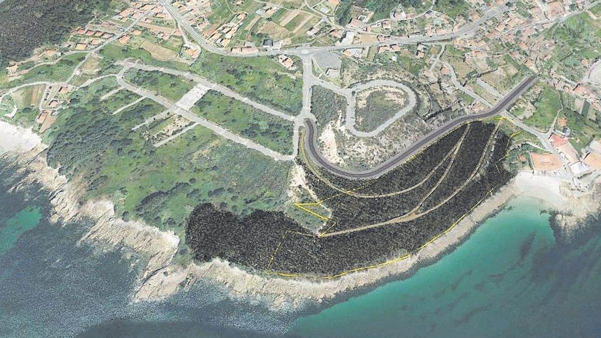 Vista aérea de la costa por la que discurrirá la senda entre las dos playas.