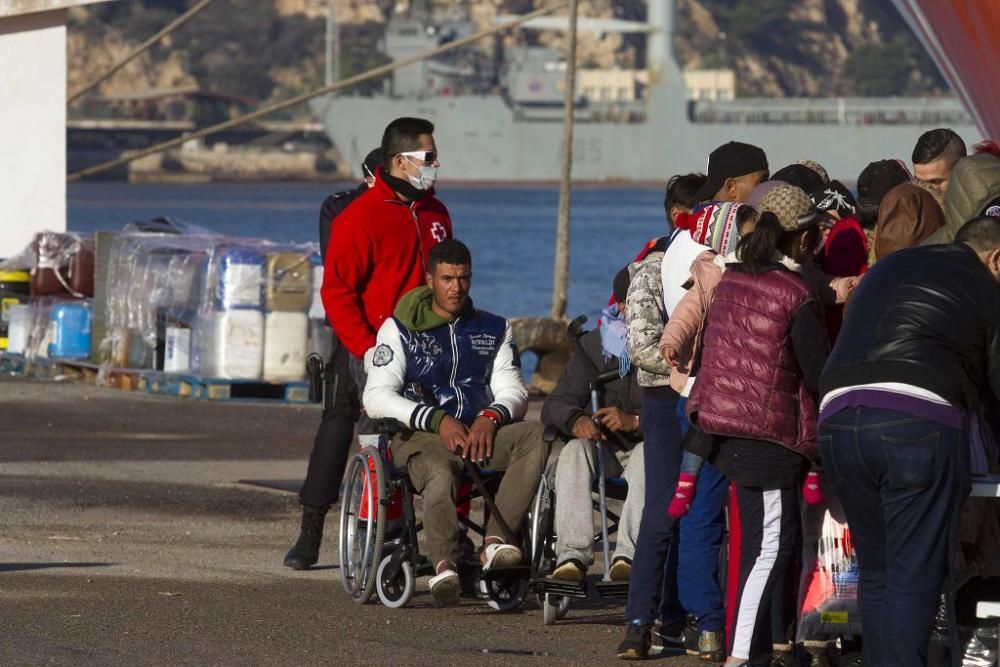 Desembarcan a más de 140 inmigrantes en Cartagena