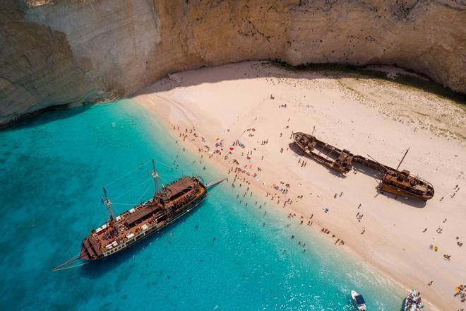 Famosos barcos varados de la Playa del Naufragio de Zakynthos