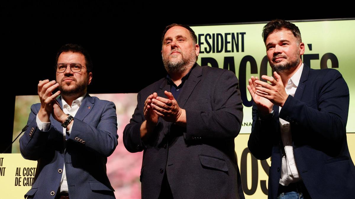 Pere Aragonès, Oriol Junqueras y Gabriel Rufián este martes en Santa Coloma.