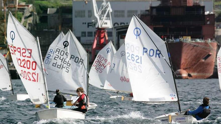 Una de las mangas disputadas ayer en aguas de la ría de Vigo.