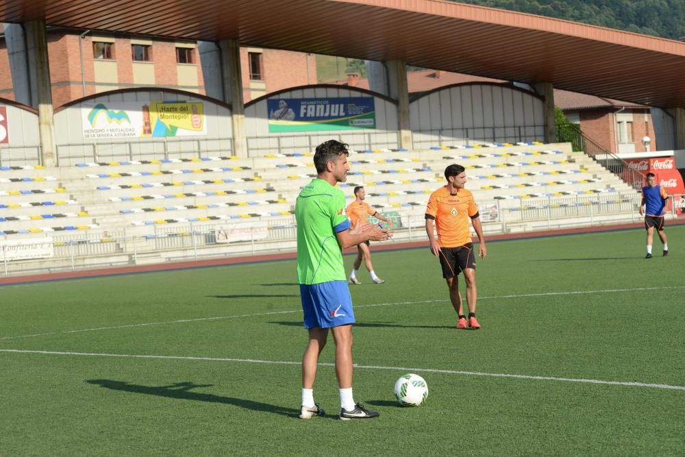 Primer entrenamiento del Caudal Deportivo de Mieres