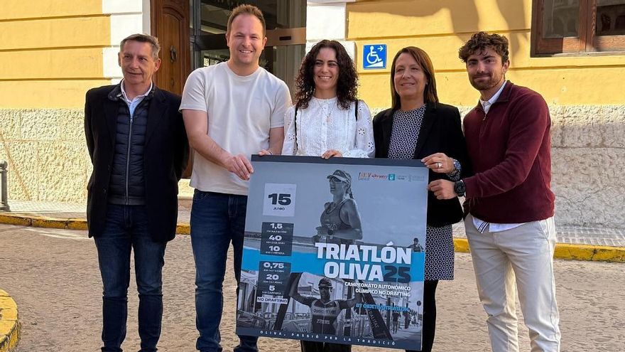 La presentación de la prueba ante el Ayuntamiento de Oliva