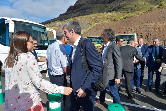 Apertura del primer tramo de la carretera de La ...