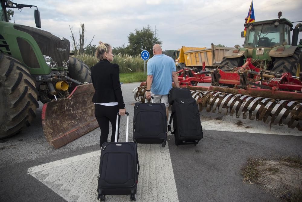 Tallen els accessos a l'aeroport de Girona