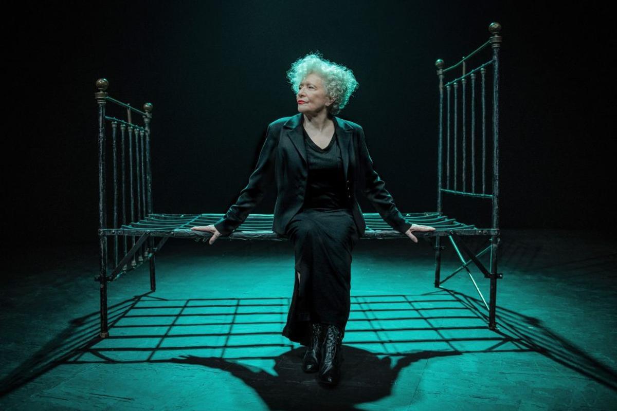 Magüi Mira encarna el papel de Molly Bloom en las Esquinas.