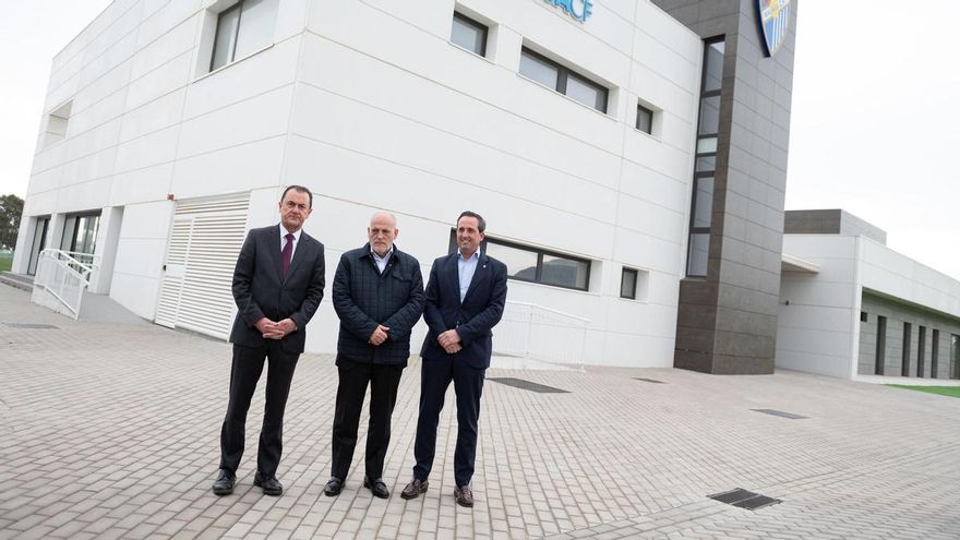 El Málaga CF recibe la visita de Tebas entre elogios por la &quot;estabilidad&quot;