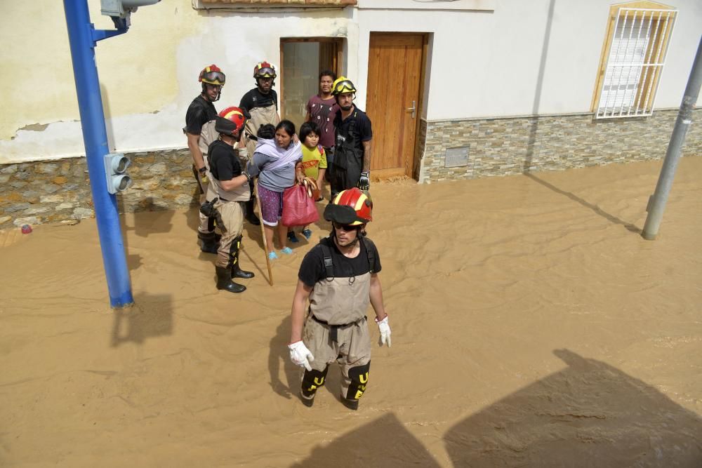 Gota fría en Los Alcázares: Inundaciones, rescates y destrozos