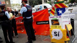 Els Mossos tenen ordre d’interrogar els directors i de precintar els col·legis.