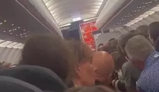 Un niño se desmaya durante un vuelo que salió de Canarias