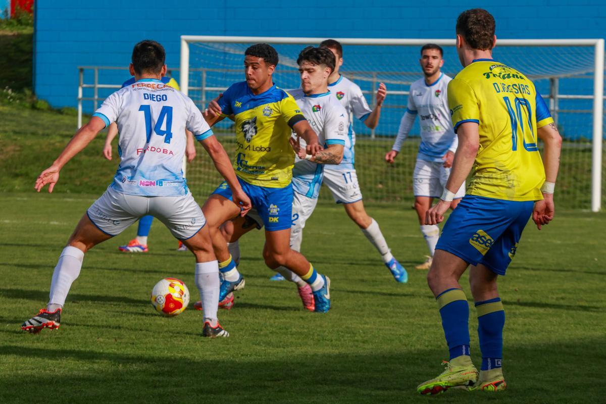 Los amarillos siguen fuera de zona de descenso.