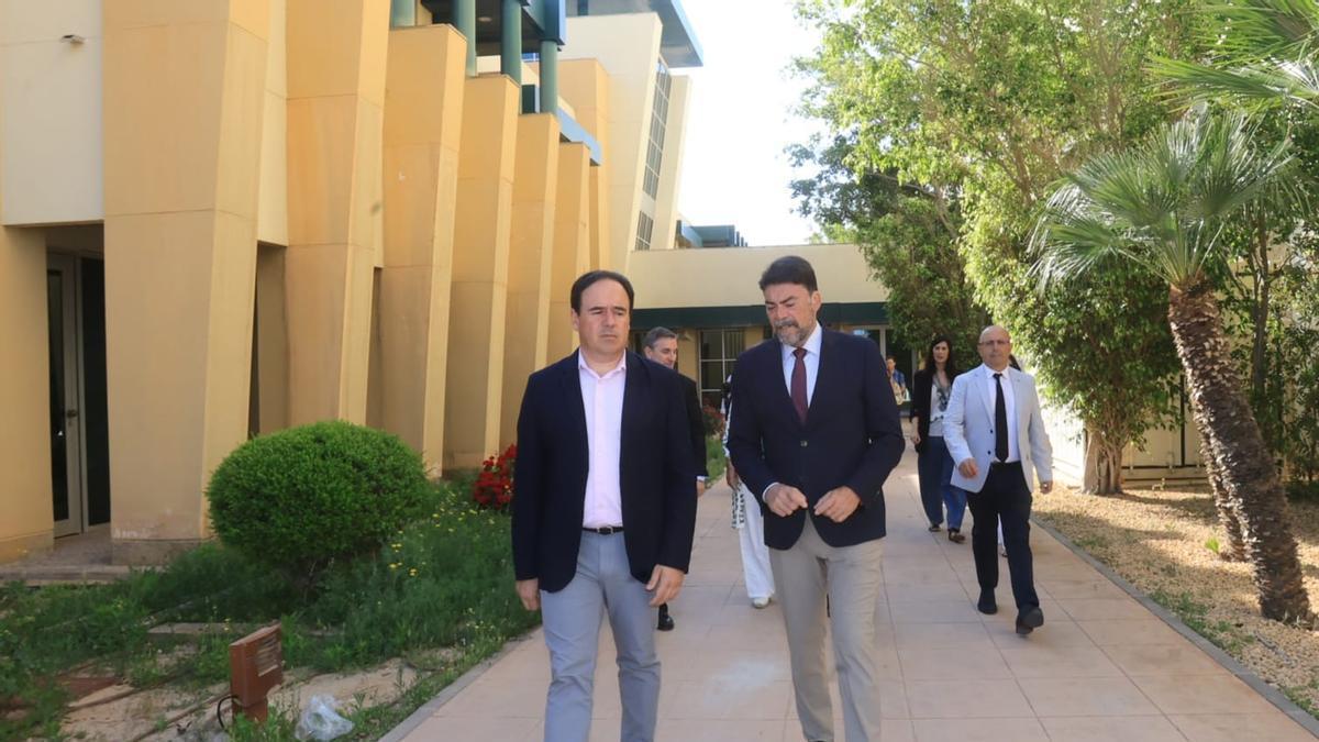 Pérez Llorca critica a los sindicatos mayoritarios por negarse a pactar y les acusa de confrontar