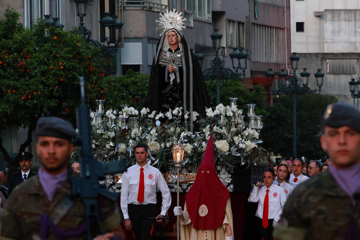 Procesiones en Vigo: paso del Jueves Santo en la parroquia del Sagrado Corazón de Xesús