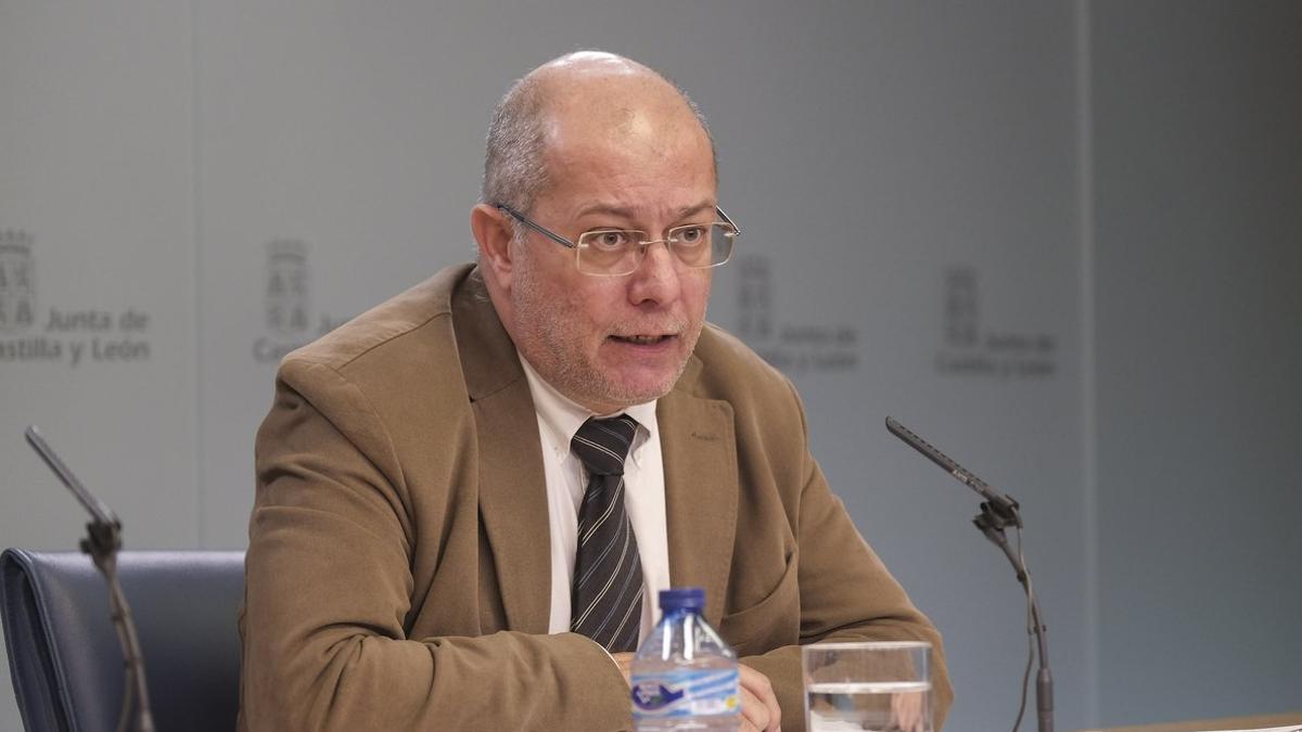 El vicepresidente de la Junta de Castilla y León, Francisco Igea, en una rueda de prensa.