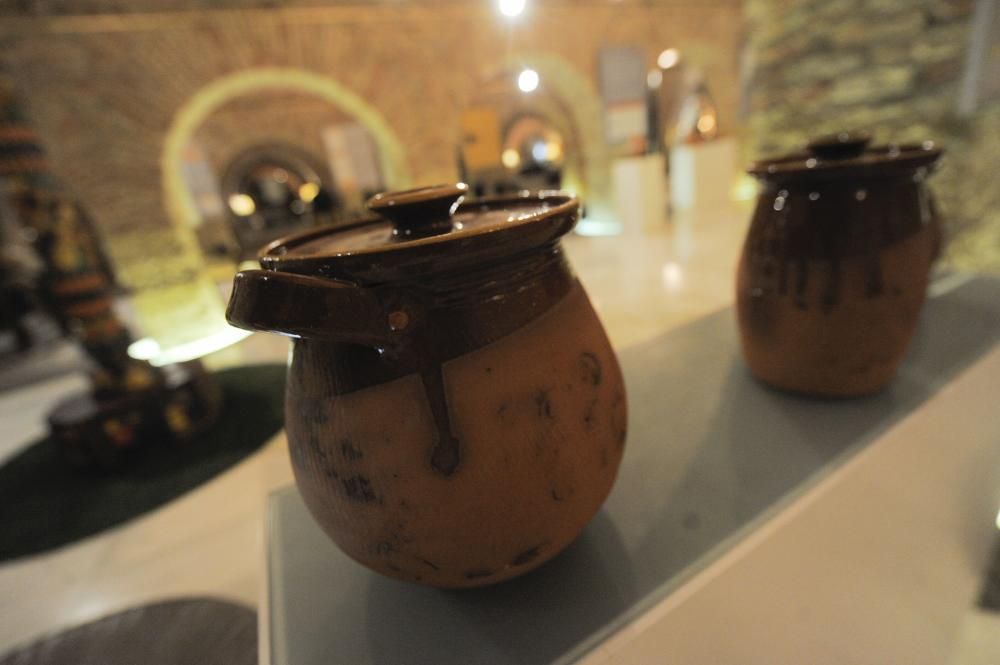 Exposición de cerámicas gallegas en el Auditorio