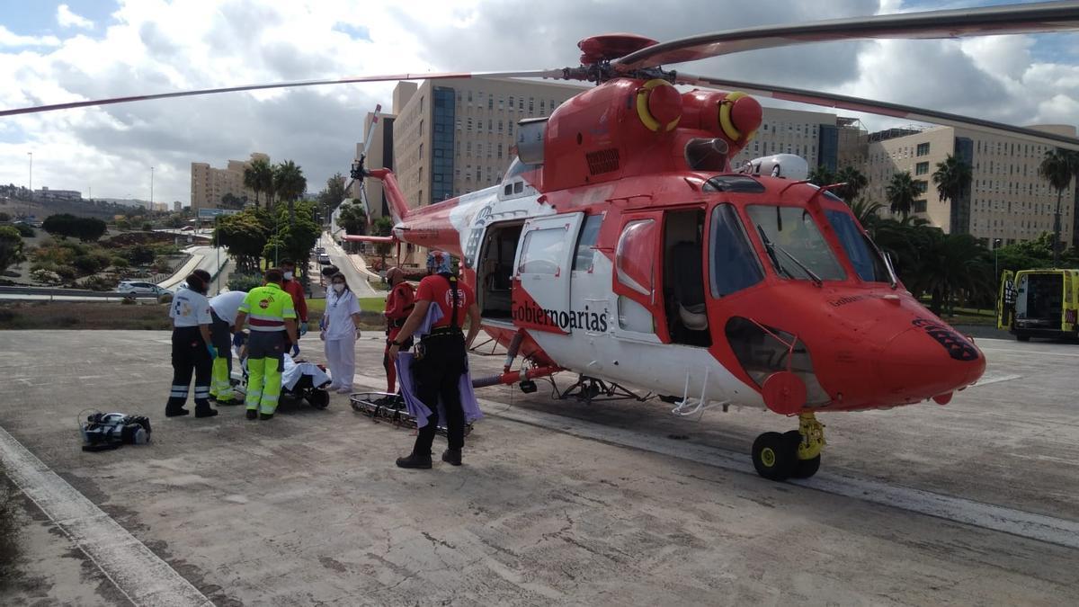 Evacuada una mujer en estado grave tras ahogarse en Taurito