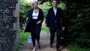 mbenach38839113 britain s prime minister theresa may and her husband phillip170612222935