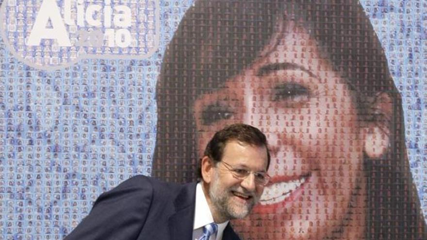 Rajoy exige &quot;unidad y limpieza&quot; a su partido para recuperar la &quot;confianza&quot;