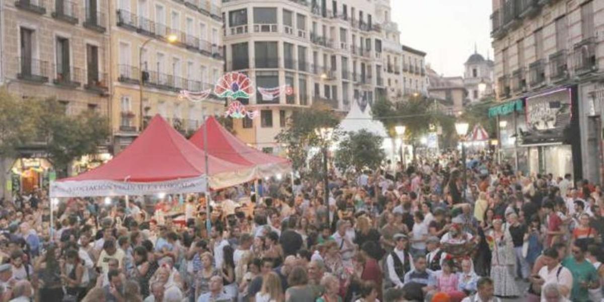 Al final de la noche el DJ Chacón tomará el control de la noche