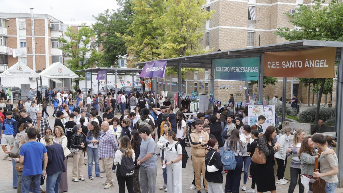 La Plaza de la Unidad acoge la fiesta educativa de Orientasur