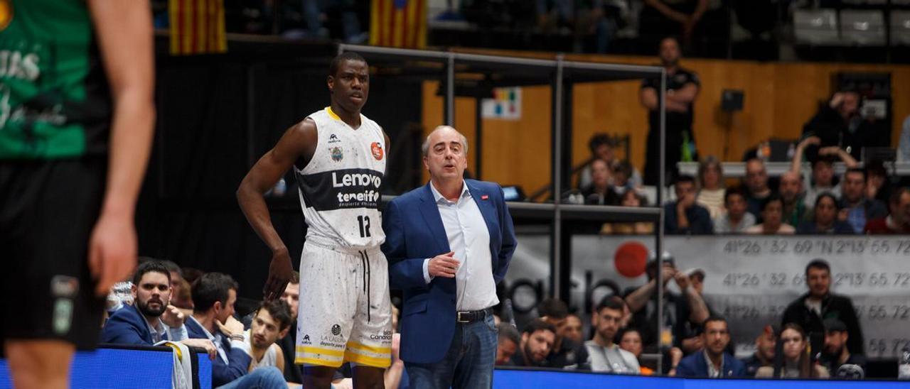 Vidorreta, junto a Diagne, durante el partido de semifinales