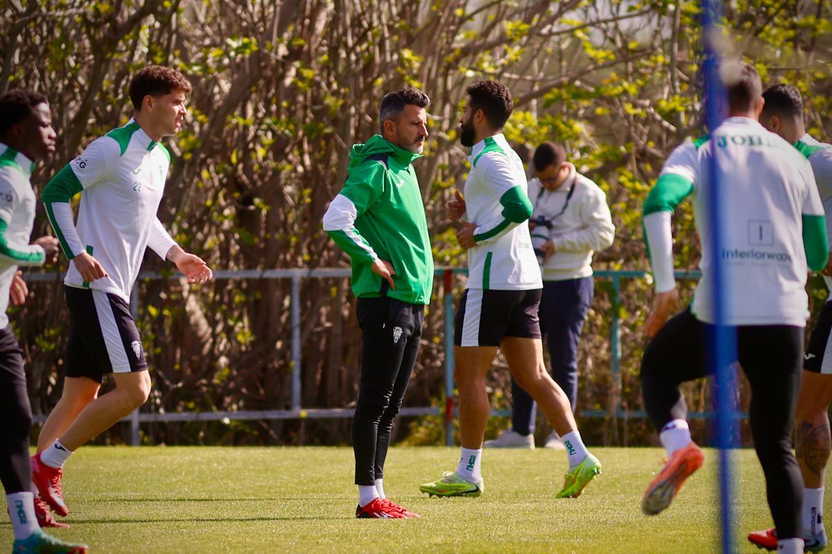El Córdoba CF piensa ya en el Burgos con Rubén Alves en la Ciudad Deportiva