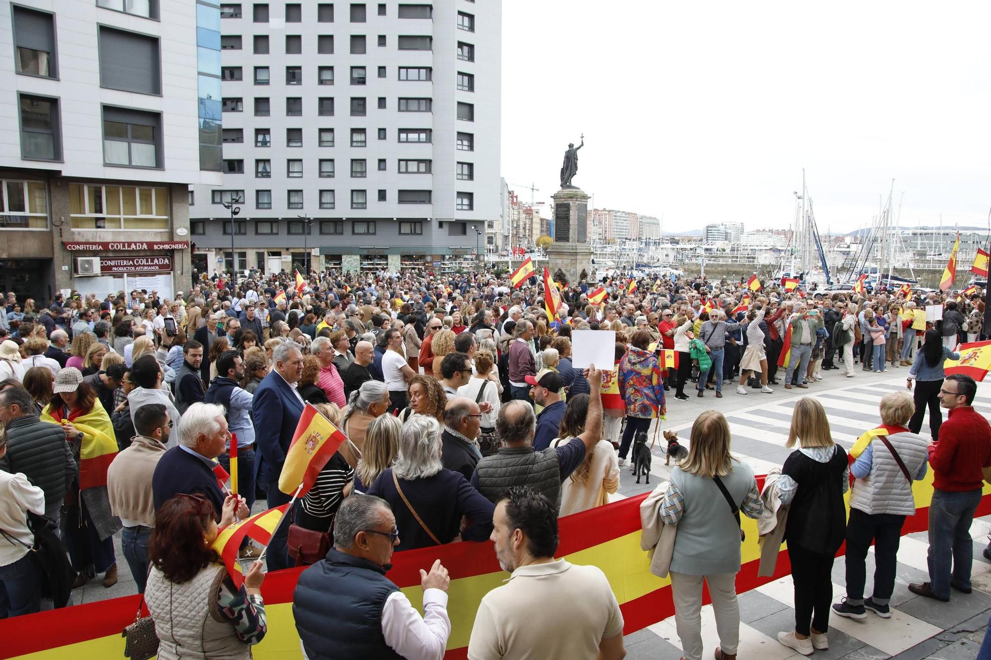 Cientos de personas se manifiestan en Gijón en contra de la amnistía ...