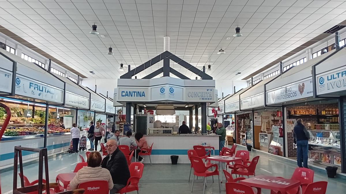 Interior del mercado municipal de Sant Joan