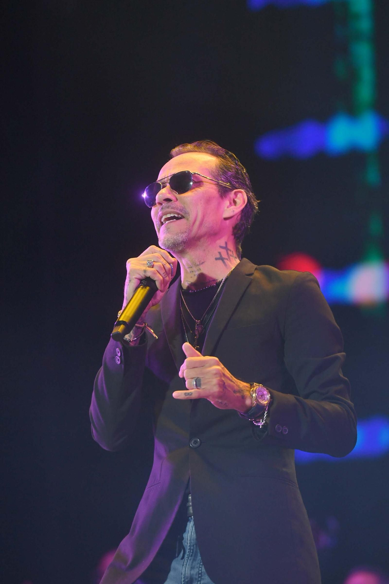 Marc Anthony pone a bailar a más de 12.000 personas en A Coruña