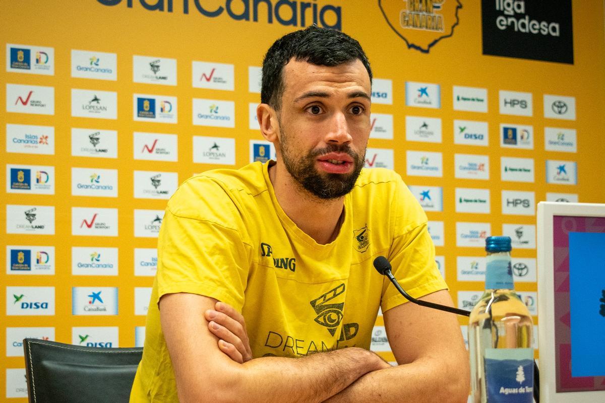 Pierre Pelos, durante su comparecencia de prensa en el Gran Canaria Arena.