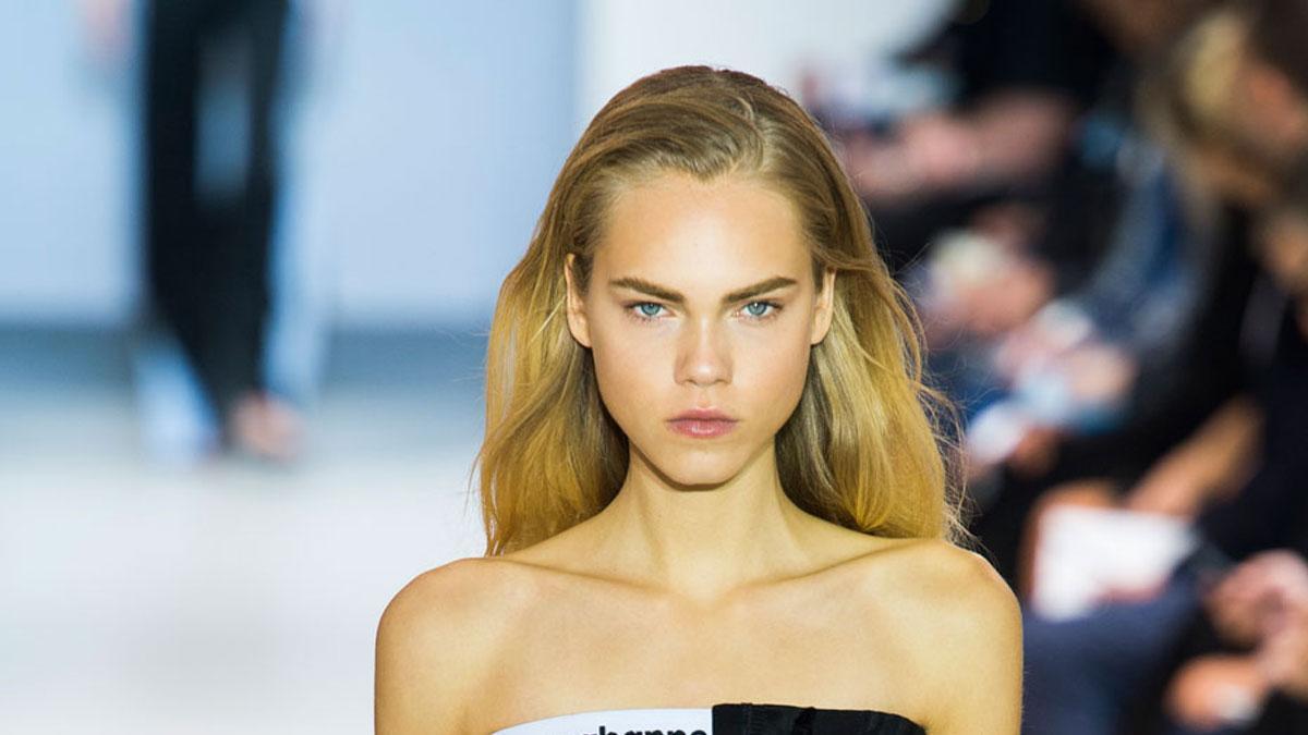 PFW: Paco Rabanne Primavera/Verano 2016, mini vestido con flecos