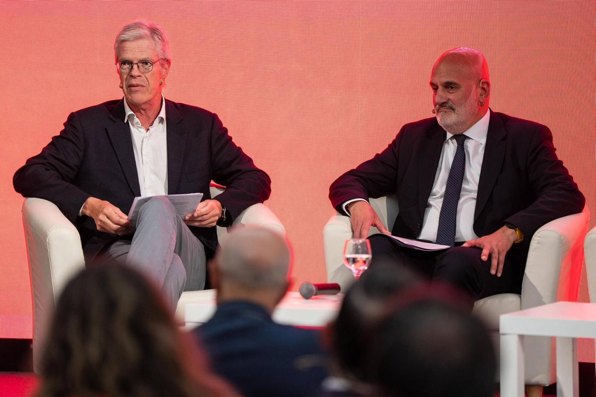 Conversación entre Martí Saballs, director general de contenidos económicos de Prensa Ibérica, y Paulo Jorge Domingues dos Santos, director general y CEO de la  Associació Nuclear Ascó-Vandellós II – ENDESA.
