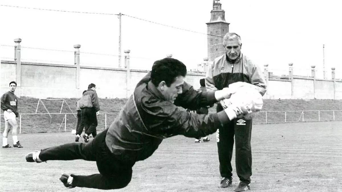 Paco Liaño, junto a Arsenio, en los campos de La Torre